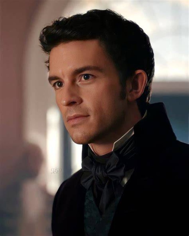 'Bridgerton' Jonathan Bailey Was THAT Guy From 'Chewing Gum'