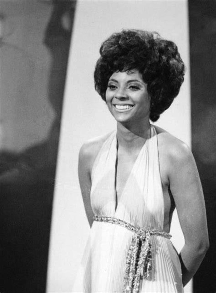 9 Hot Sexy Leslie Uggams Bikini Pics
