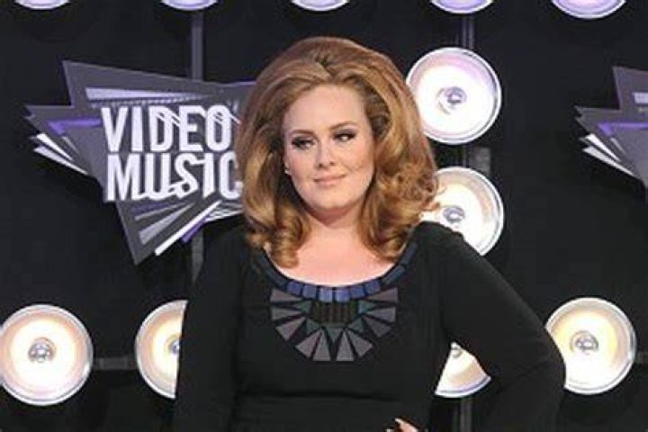 A joined photo of Adele and Taylor Swift