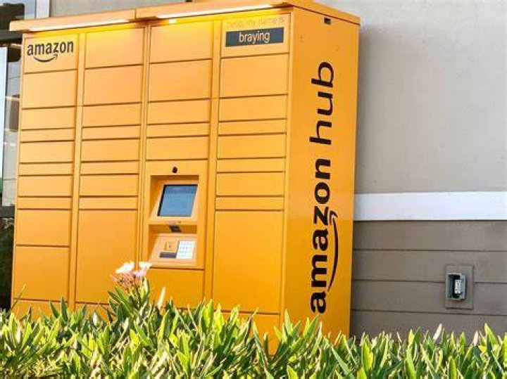 Amazon Hub Locker