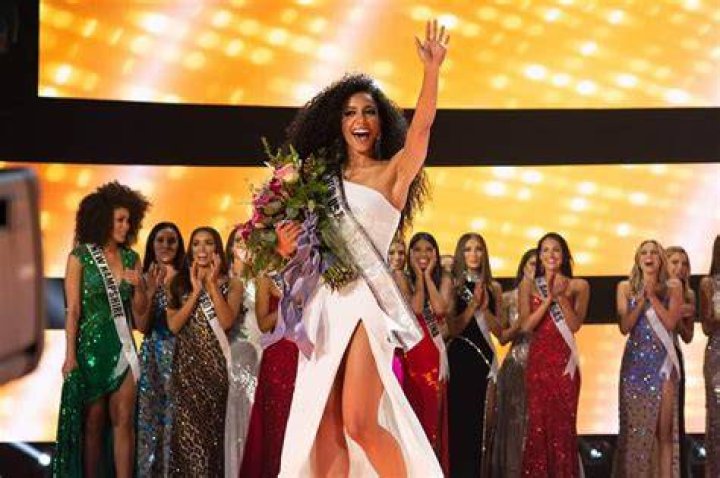 Beauty Pageant Titleholder Chelsie Kryst Photo 