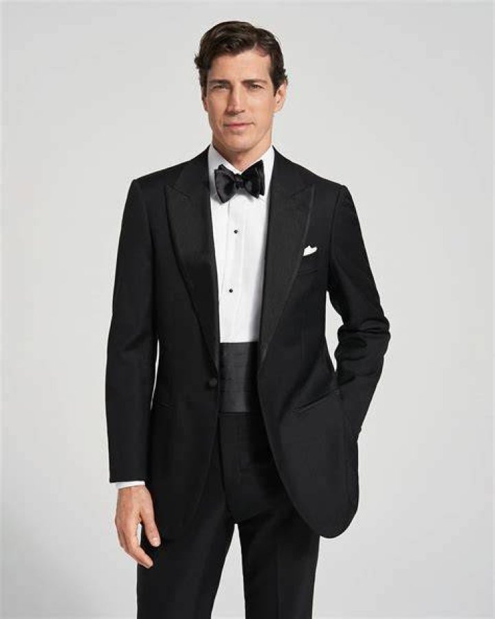 black tie dress code for women