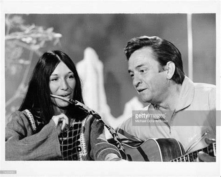 Buffy Sainte-Marie plays mouth bow