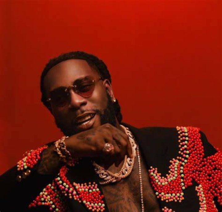 Burna Boy flaunts gift from his &lsquo;wife&rsquo; Stefflon Don Breaking News