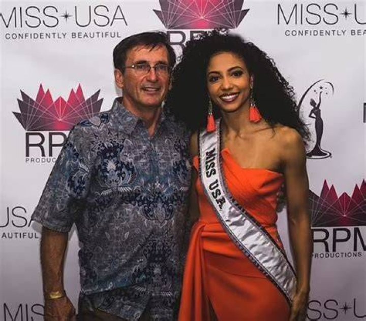Cheslie Kryst Bio, Wiki, Age, Height, Parents, Dad, Husband, Net Worth