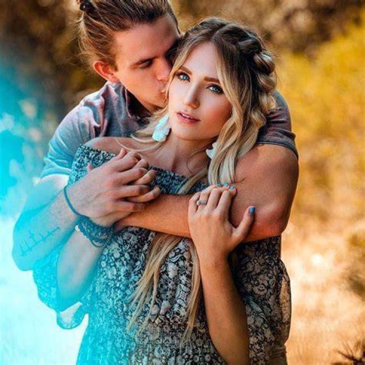 Cole LaBrant biography, age, height, family, net worth, height