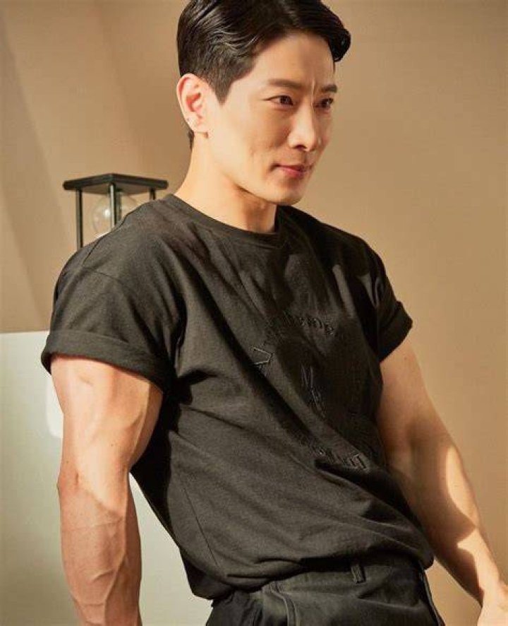 Did Agent H Win Against the Korean Bodybuilder?