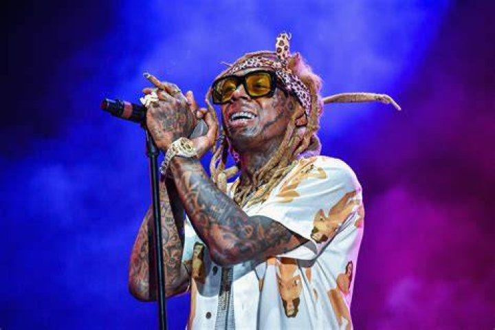 Did Lil Wayne shoot himself at age 12?