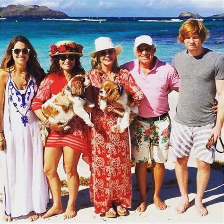 jimmy (1) Does Jimmy Buffett have a grandchildren?