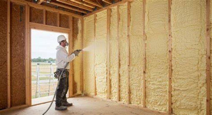 Does Lowes sell foam insulation?