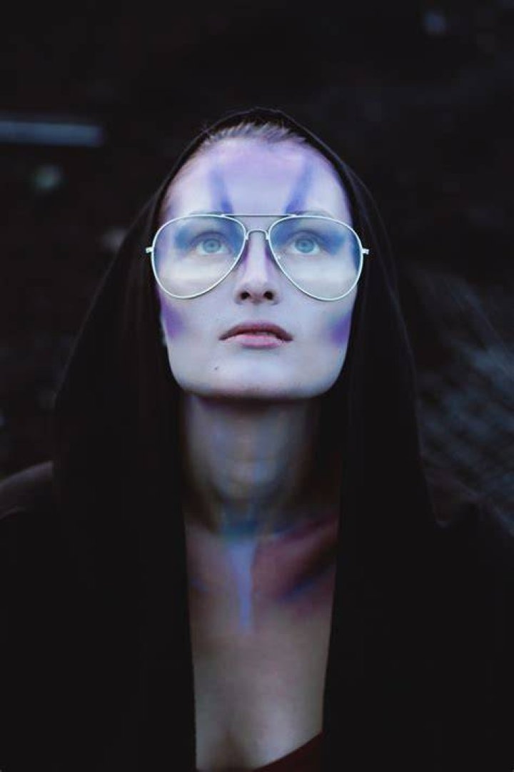 Face, Eyewear, Glasses, Head, Cool, Smile, Fun, Headgear, Event, Hand, 