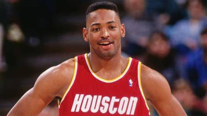 Former NBA Star Robert Horry Marries Fianc&eacute;e Candice Madrid in 'Classic