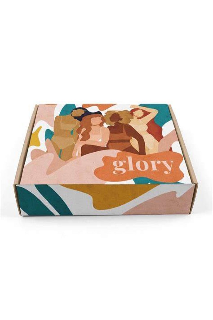 Glory Premium Box: Cleanser, Exfoliant, Toner, Moisturizer, SPF Sunscreen, Treatment Serum & Tool Glory Premium Box: Cleanser, Exfoliant, Toner, Moisturizer, SPF Sunscreen, Treatment Serum & Tool