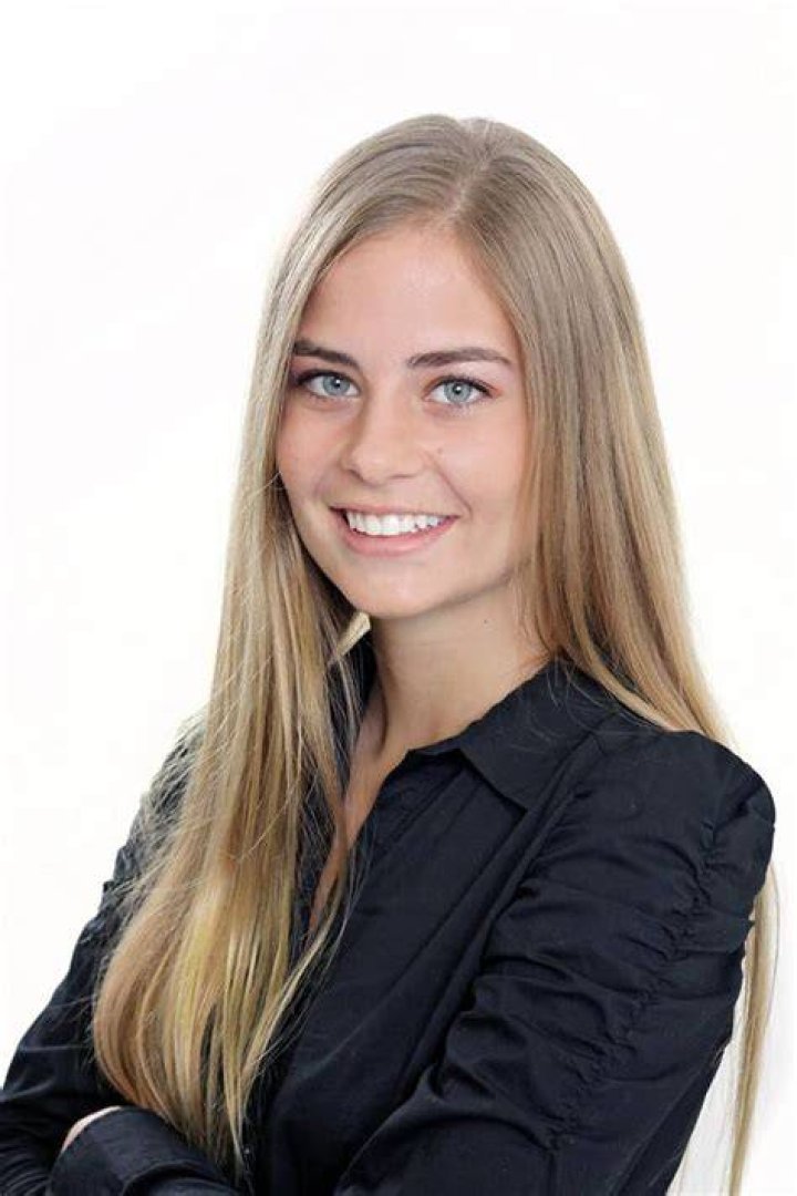 Headshot of Hannah Swerling Headshot of Hannah Swerling
