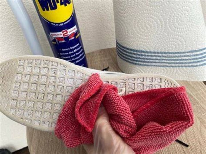 Hoe Haal Je Kauwgom Van Je Schoen?