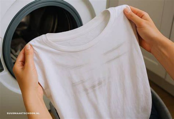 Hoe Krijg Je Rode Saus Uit Kleding? (Best solution)