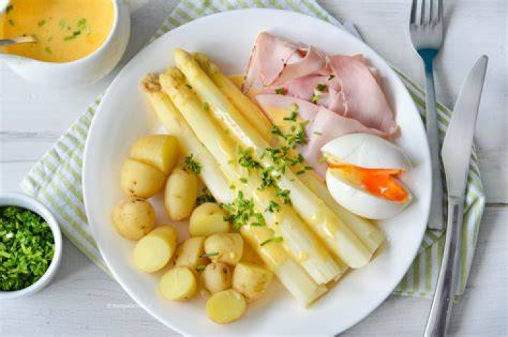 Hoe Maak Ik Asperges Met Ham En Ei? (Solution found)