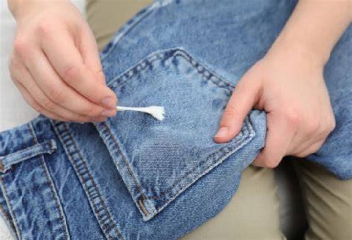 Hoe Verwijder Ik Kauwgom Van Kleding?