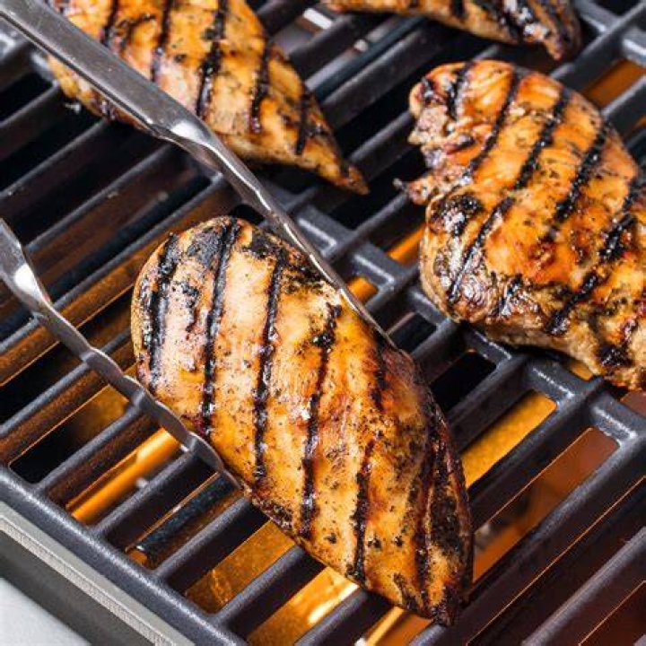 How Lomg Grill Chicken Breast?