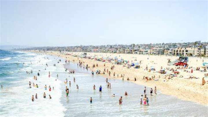 Is Hermosa Beach safe to swim in?