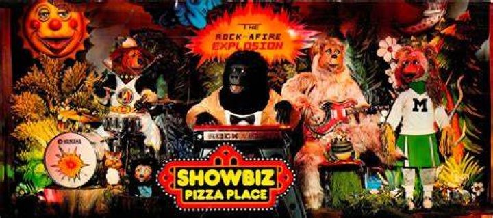 Is there any ShowBiz Pizza places left?