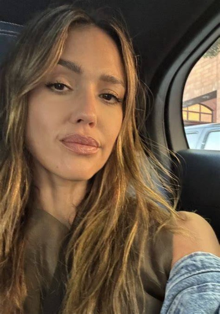 Jessica Alba Shares Sweet Selfie With Cash Warren on 15th Anniversary