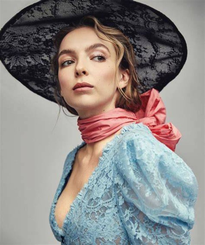 Jodie Comer Biography, Height & Life Story Super Stars Bio