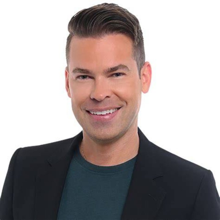 KPRC 2 Anchor Derrick Shore Photo