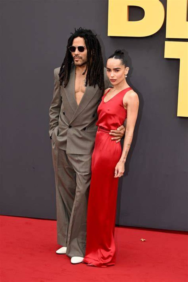 Lenny Kravitz, Lauren Sánchez, Jeff Bezos, Kim Kardashian, Sofía Vergara, Kris Jenner, and Demi Lovato pose together at the 2024 Vanity Fair Oscar