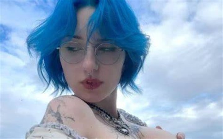 Lyra Crow (lyracr0w0) Biography, Age, Height, Figure, Net Worth &raquo; Bioofy