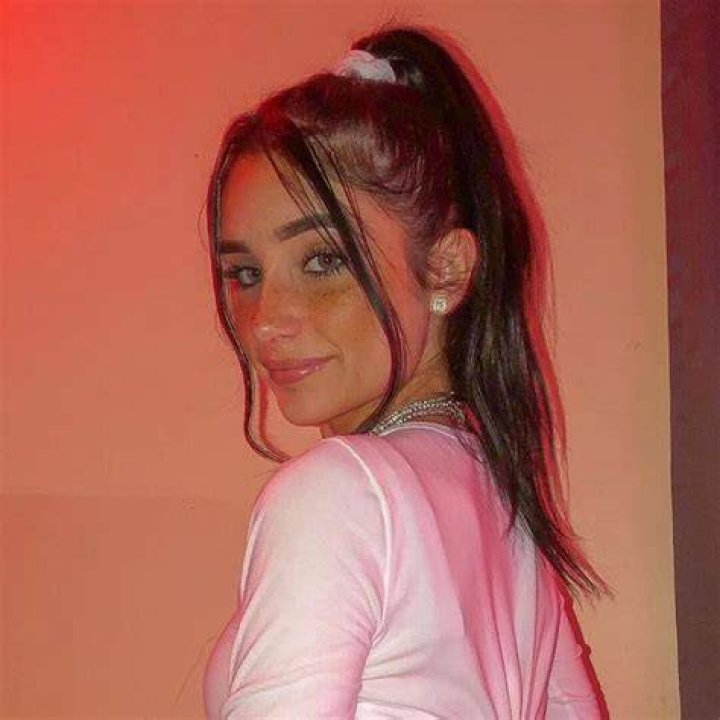 Mackenzie Jones biography