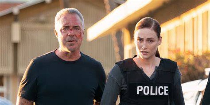 Maddie Bosch and Harry Bosch sitting in the back of a courtroom in 'Bosch' spinoff series 'Bosch: Legacy'