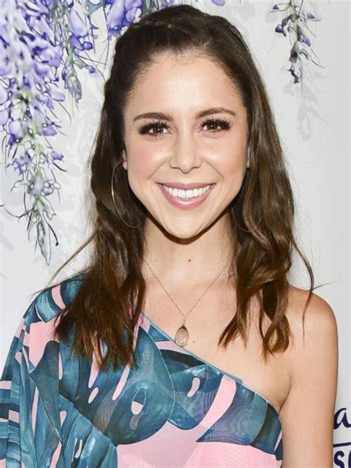 Makenzie Vega Photo