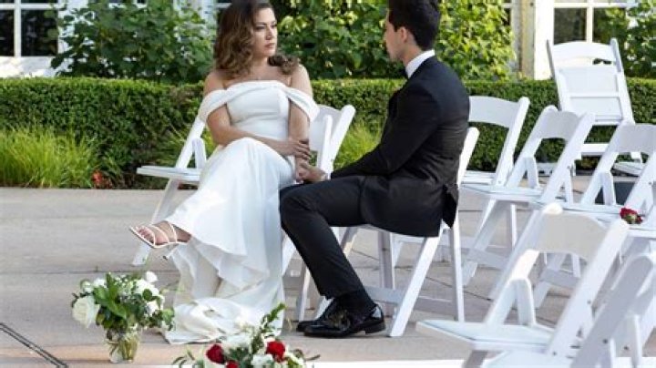 Mallory Zapata and Salvador Perez on 'Love Is Blind' Season 2.