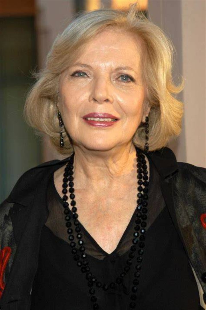Picture of Barbara Bain