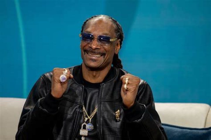 Snoop Dogg Unhappy After 50 Cent Causes His Phone To Blow Up With Tour Ticket Requests