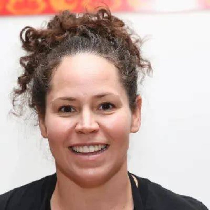 Stephanie Izard Net Worth