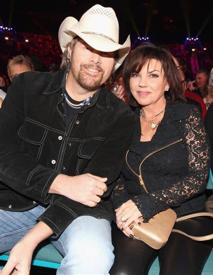 Toby Keith wife