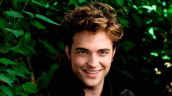 Twilight alum Robert Pattinson smiles on Sunday TODAY