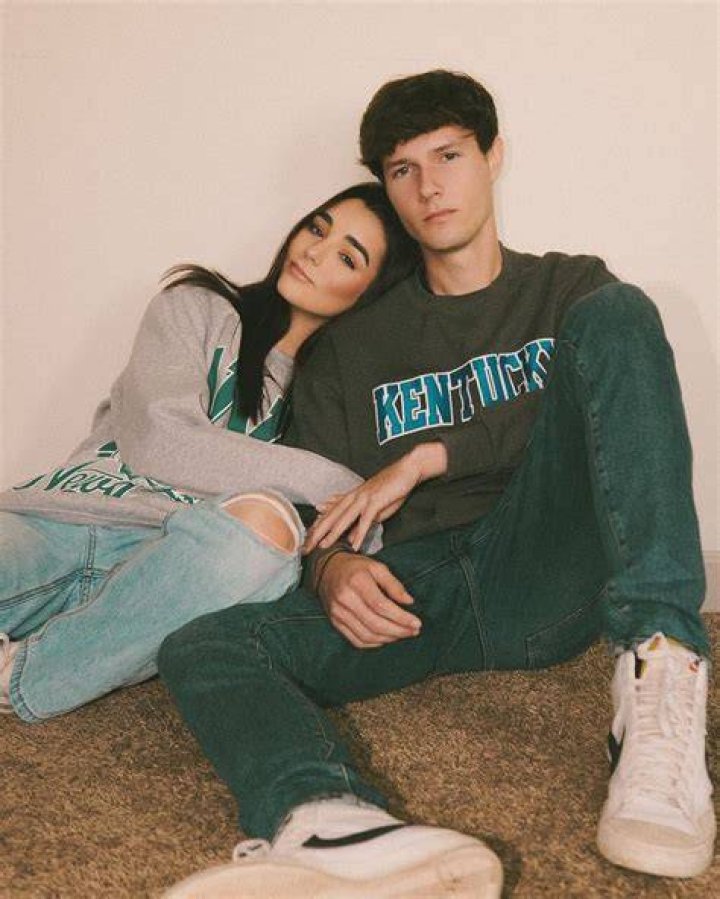 Unveiling The Life Of Zach Top's Wife A Journey Of Love And Support