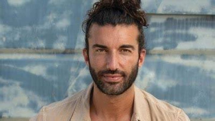 Watch Justin Baldoni gets rid of long locks, donates hair to charity