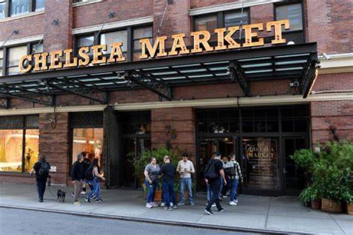 What subway goes to Chelsea Market?