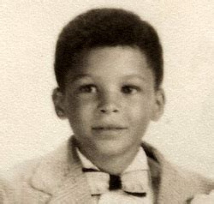 What was Jackie Robinson childhood like?