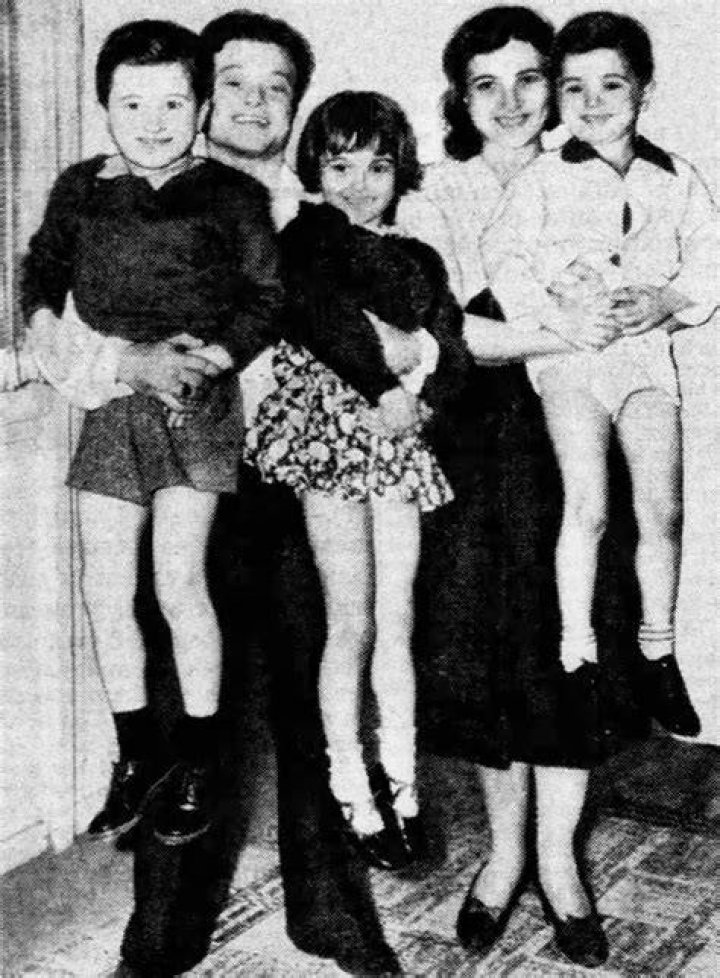 Who Are Robert Blake Parents?